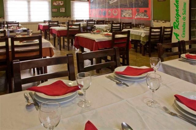 A Reigada Hotel Restaurante 그란다스 데 살리메 외부 사진
